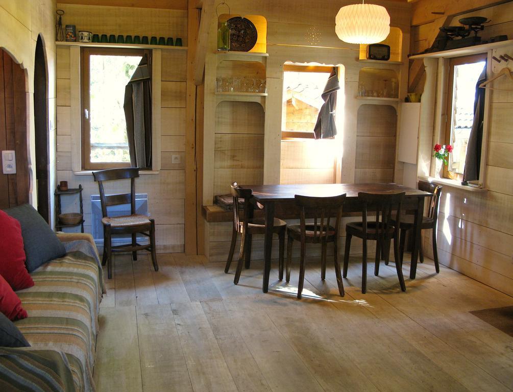 Les Cabanes Du Tertre Urval 외부 사진