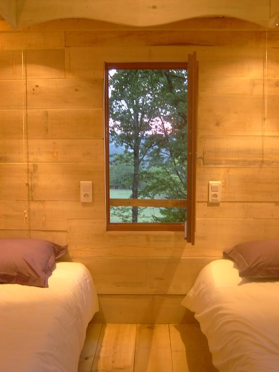 Les Cabanes Du Tertre Urval 외부 사진